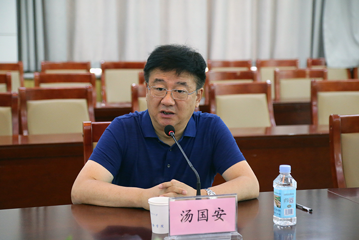 做爱自拍
党委组织学习研讨习近平总书记“七一”重要讲话精神3.JPG